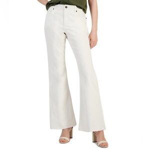 I.N.C. International Concepts
Women's High-Rise Flared Jeans, White size 14/32